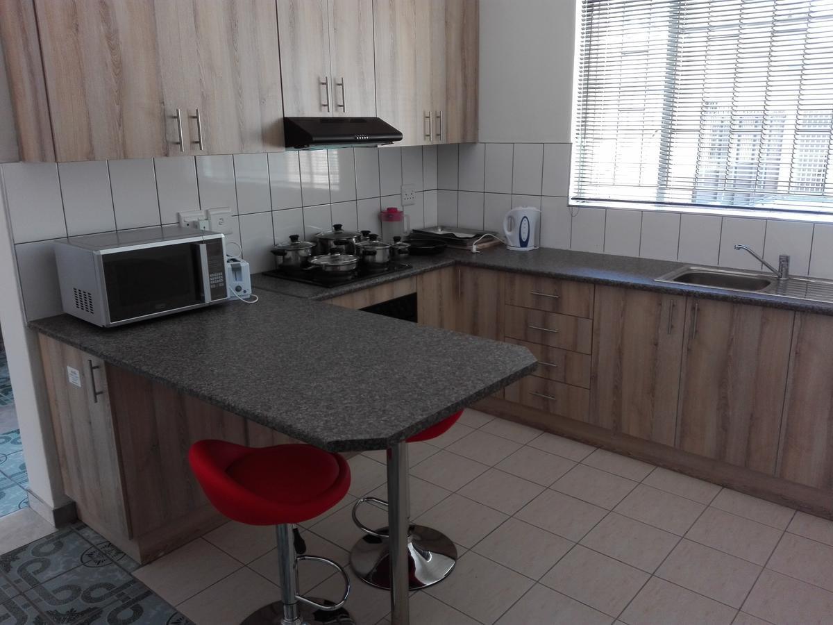 Home Inn Self-Catering Windhoek Buitenkant foto